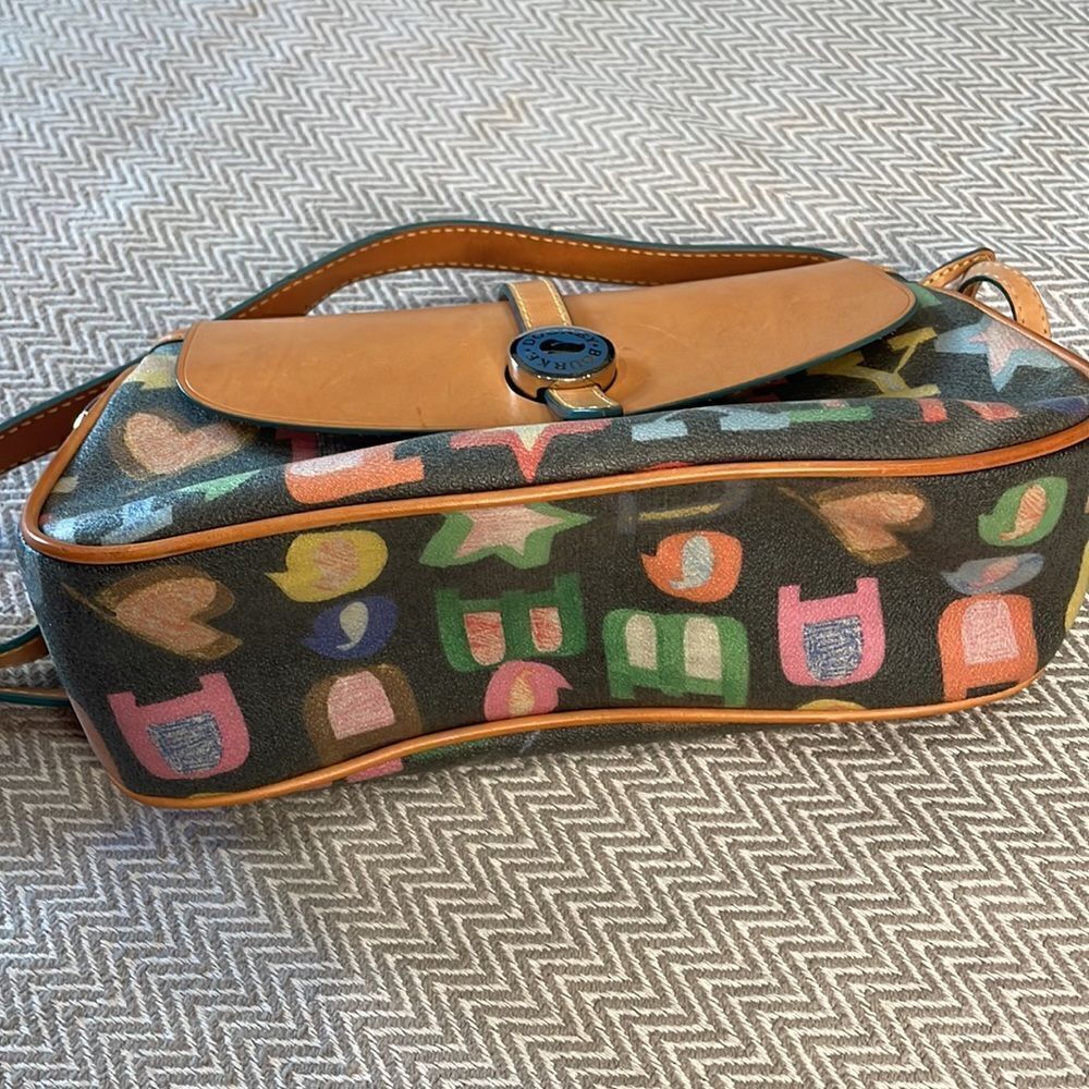 Dooney & Bourke Small Shoulder Bag East/West Flap Authentic - Picture 4 of 12